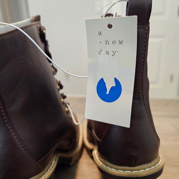 A New Day Tessa Heeled Boots Womens Size 7 Brown Chunky Round Toe Lace Up - Picture 7 of 8